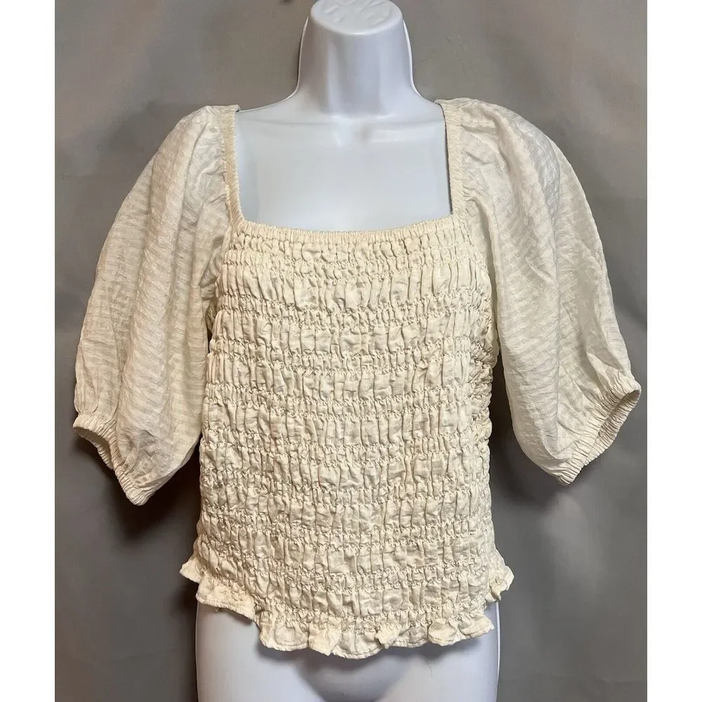 Old Navy Fitted Puff-Sleeve‎ Smocked Top Sz Medium Cream